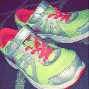 NIKE REVILUTION 2|kids sneakers